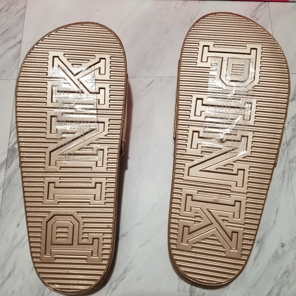 BRAND NEW!  PINK VS SINGLE STRAP SLIDES - Picture 5 of 6